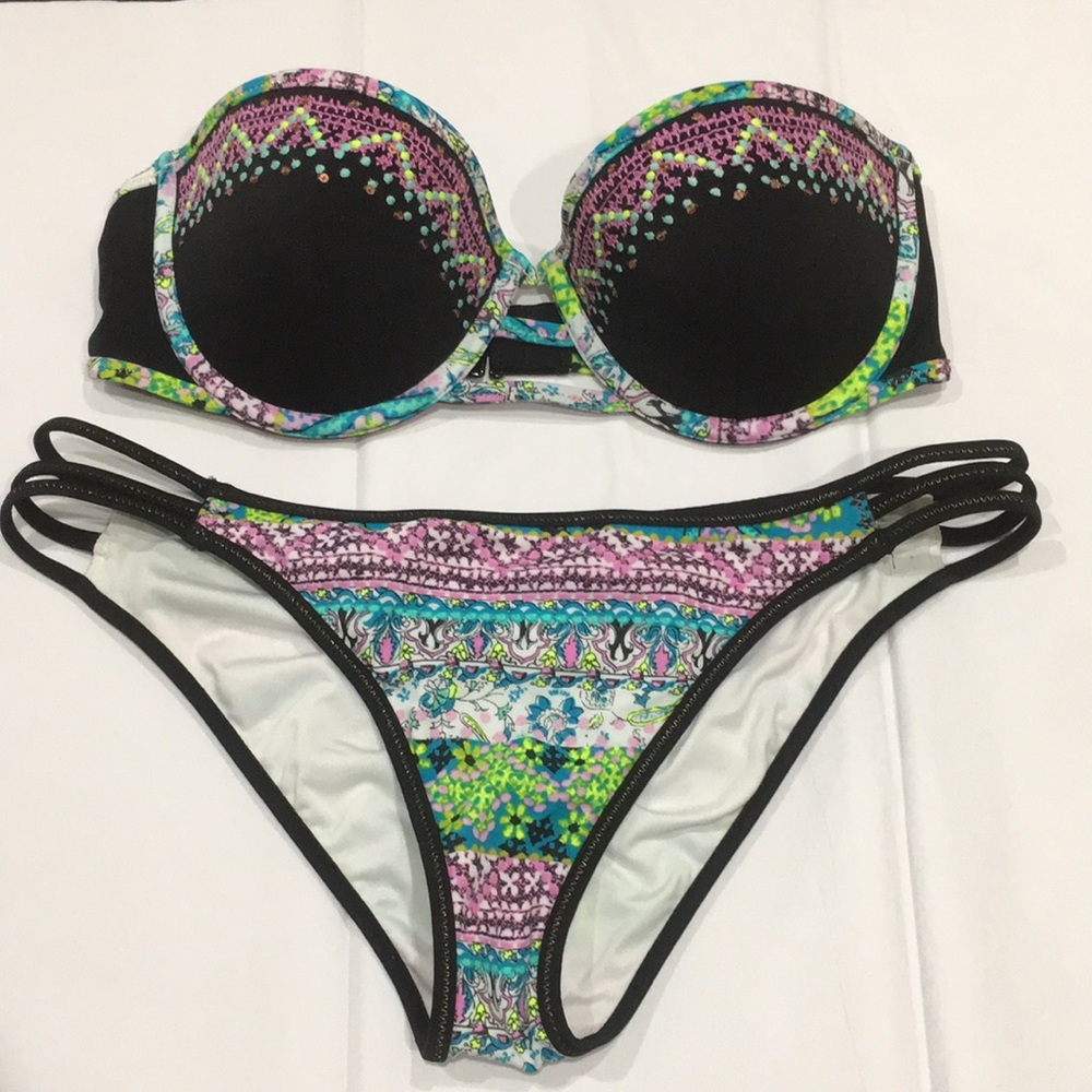 The Strappy, Flirt Victoria’s Secret bikini 34C/M